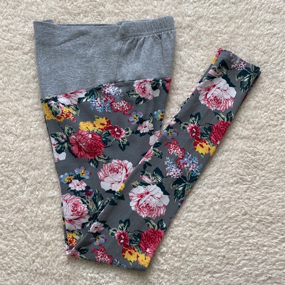 ⭐️HP⭐️ RUIOU Floral Maternity Leggings - Picture 3 of 13